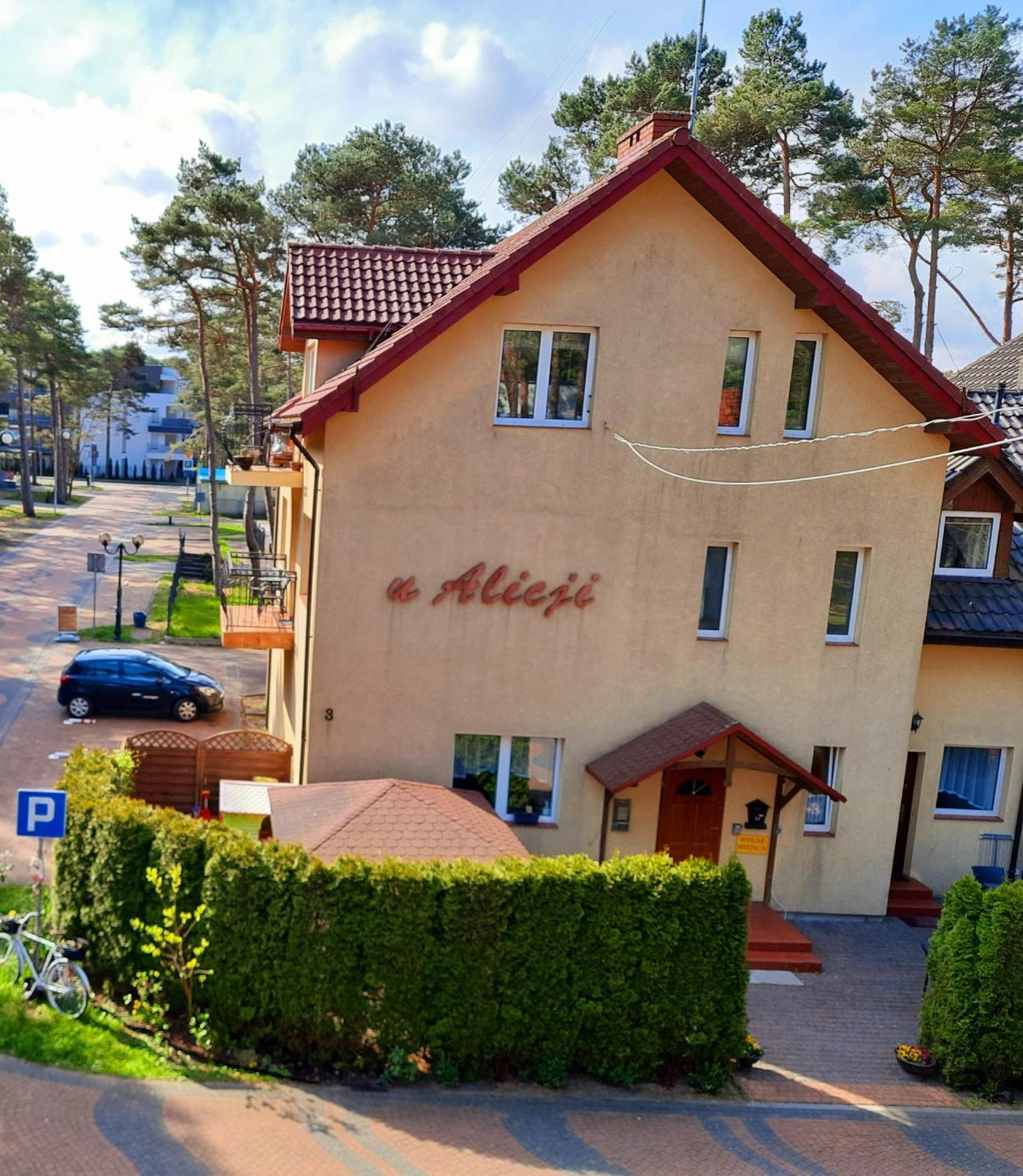 Dom Goscinny U Alicji Pogorzelica  Exterior photo